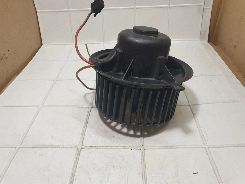 Salongipuhur 1H1819021