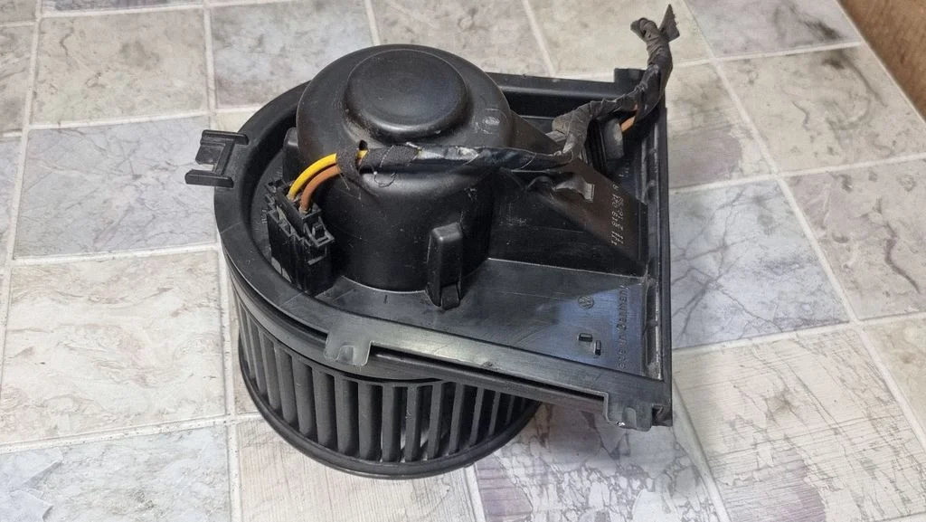 Krāsniņas ventilators/pūtējs H35657880E