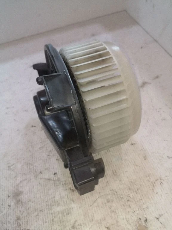 Krāsniņas ventilators/pūtējs AY2727000440