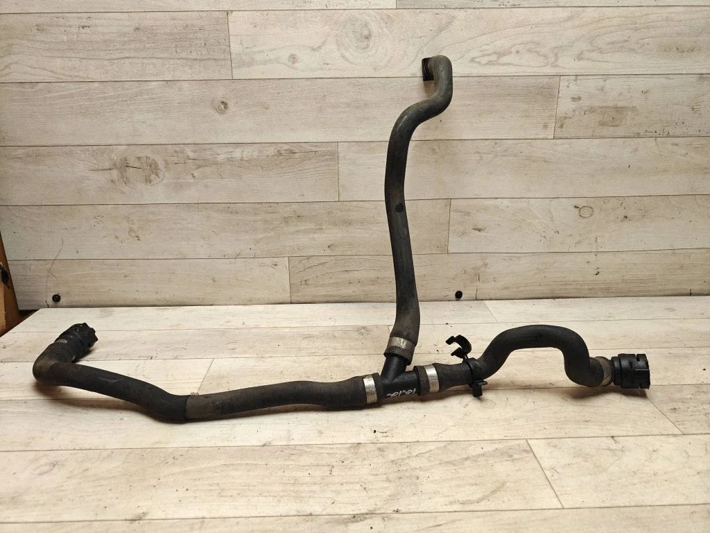 Motora dzesēšanas caurule (-es)/šļūtene (-es) 64128386545