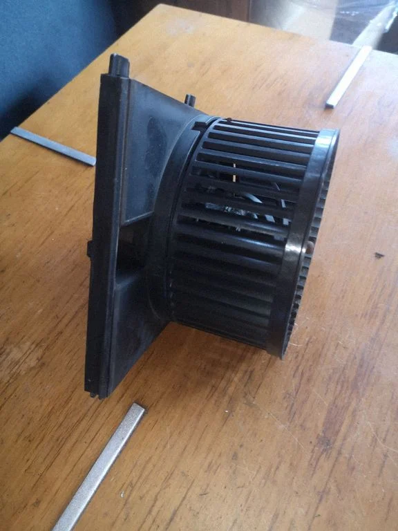 Krāsniņas ventilators/pūtējs – Seat Leon (1M) (1998-2006)