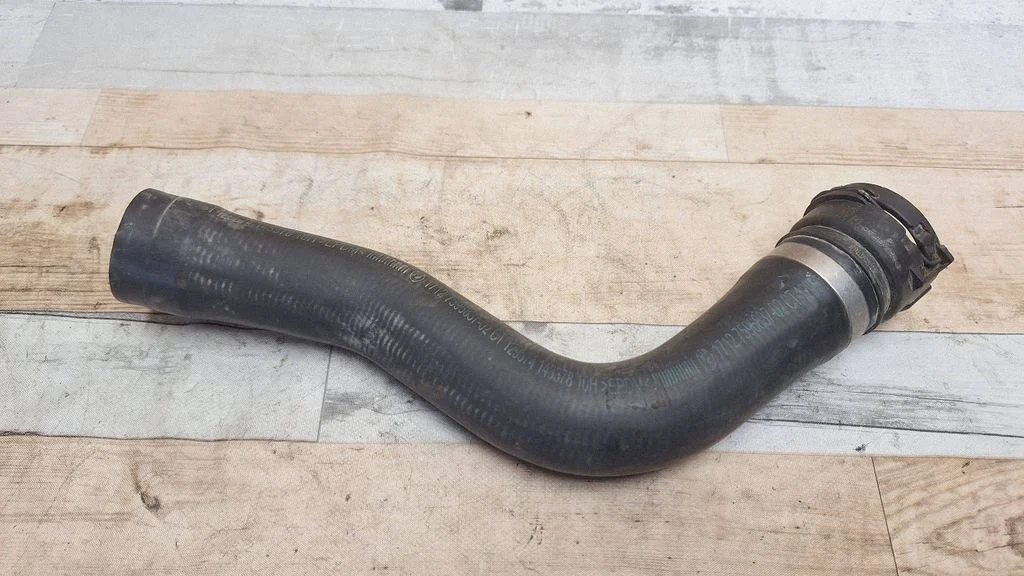 Engine coolant pipe/hose 7596837