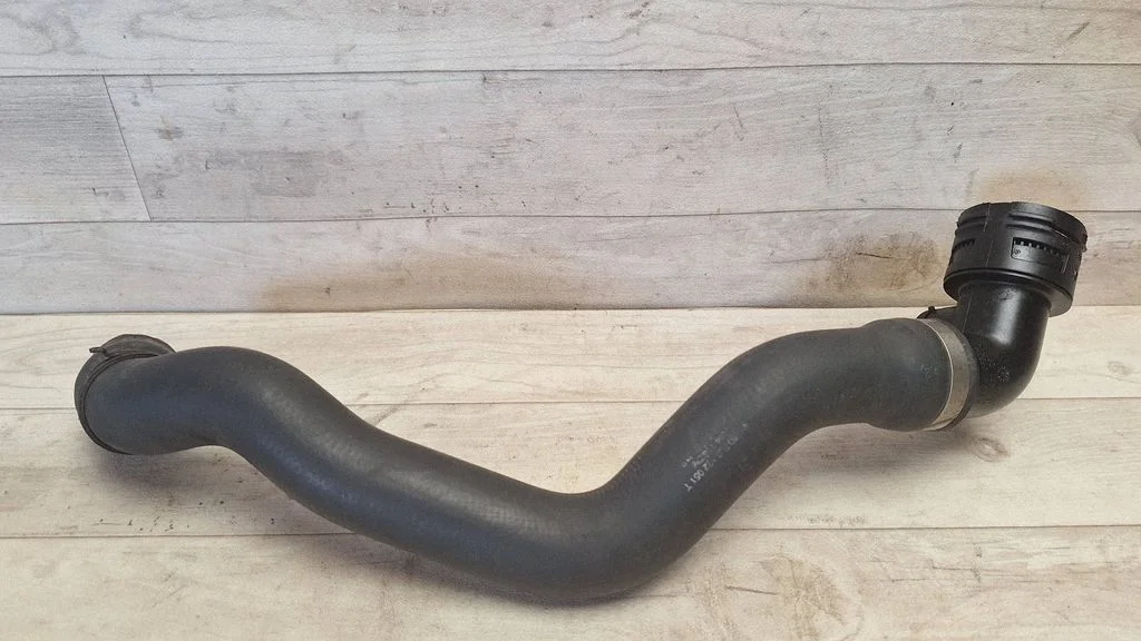 Engine coolant pipe/hose 7L6122051T