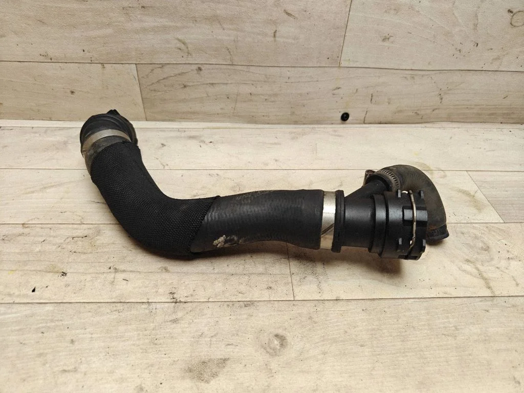 Engine coolant pipe/hose 7789742