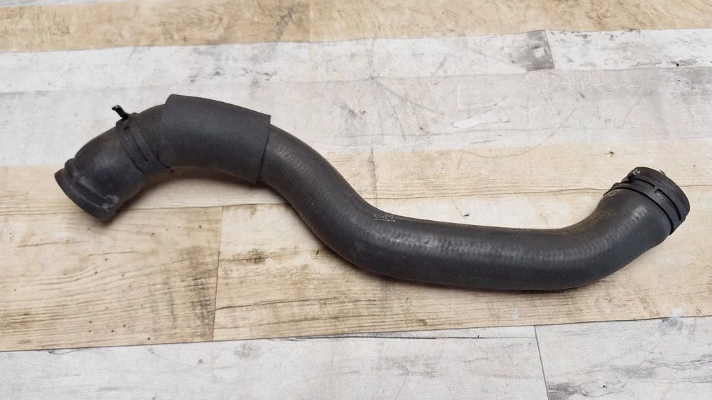 Engine coolant pipe/hose 95080870