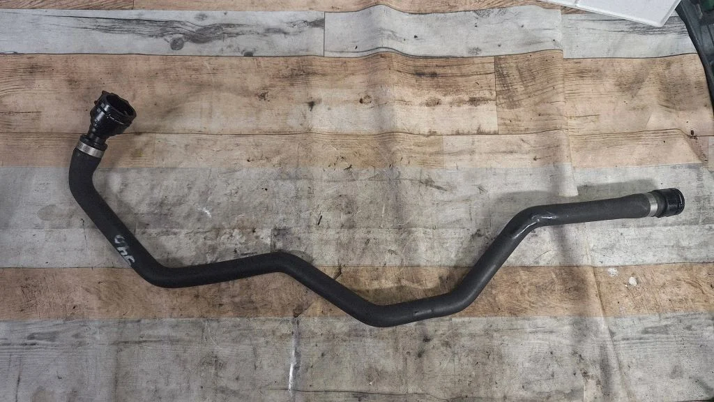 Engine coolant pipe/hose 7809819