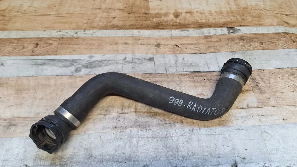 Engine coolant pipe/hose 1436377
