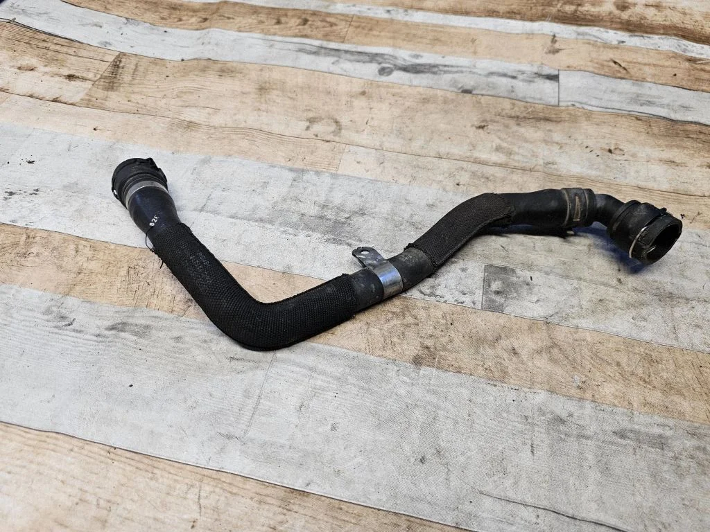 Engine coolant pipe/hose 8K012110