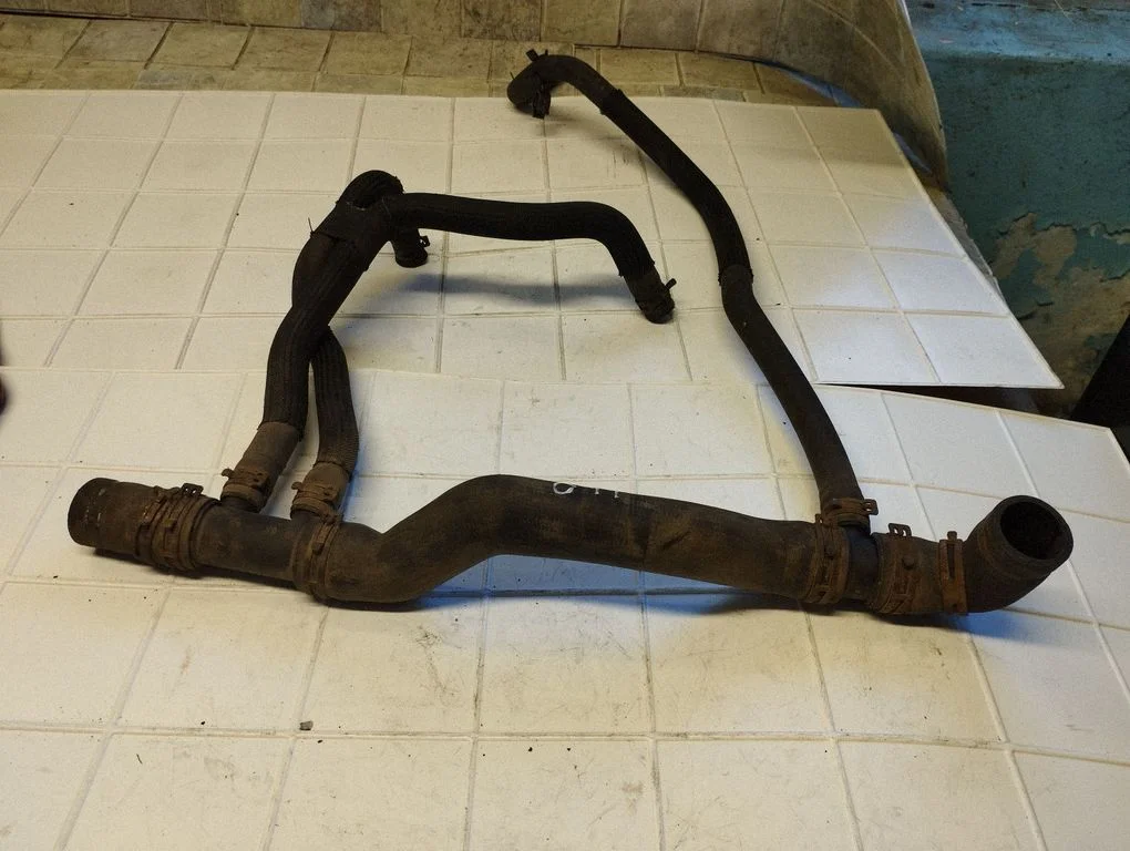 Engine coolant pipe/hose – Opel Vivaro (2001-2014)