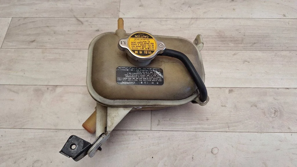 Coolant expansion tank/reservoir 254292F410