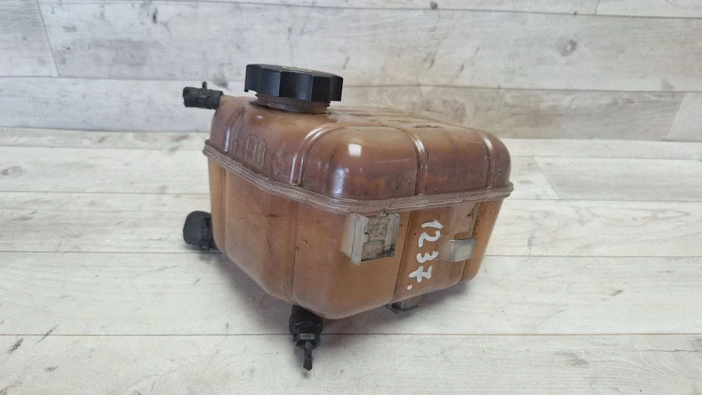 Coolant expansion tank/reservoir – Opel Insignia A (2008-2017)
