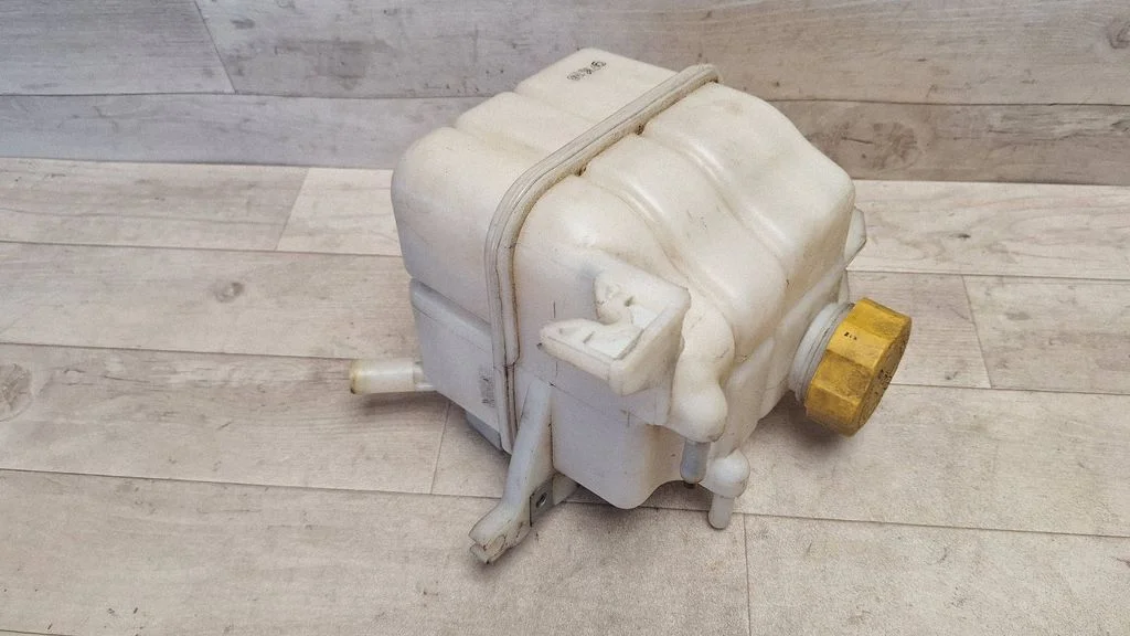 Coolant expansion tank/reservoir – Opel Antara (2006-2016)