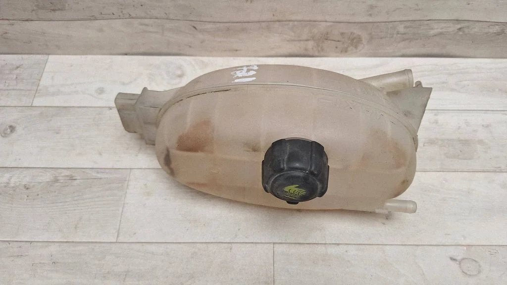 Coolant expansion tank/reservoir – Opel Vivaro (2001-2014)
