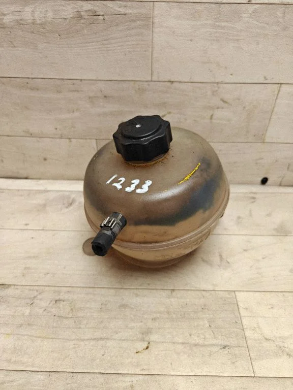 Coolant expansion tank/reservoir 101360