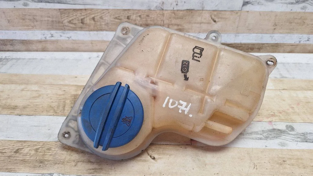 Coolant expansion tank/reservoir 8D0121403L