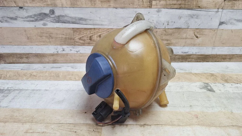 Coolant expansion tank/reservoir 1C0121403A