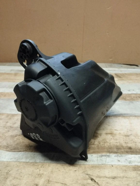 Coolant expansion tank/reservoir 1713760194903
