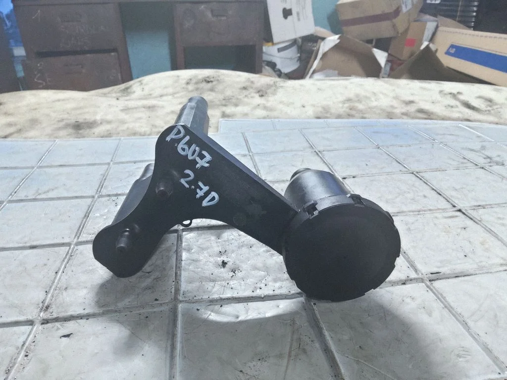 Engine coolant pipe/hose 4R806A785AE