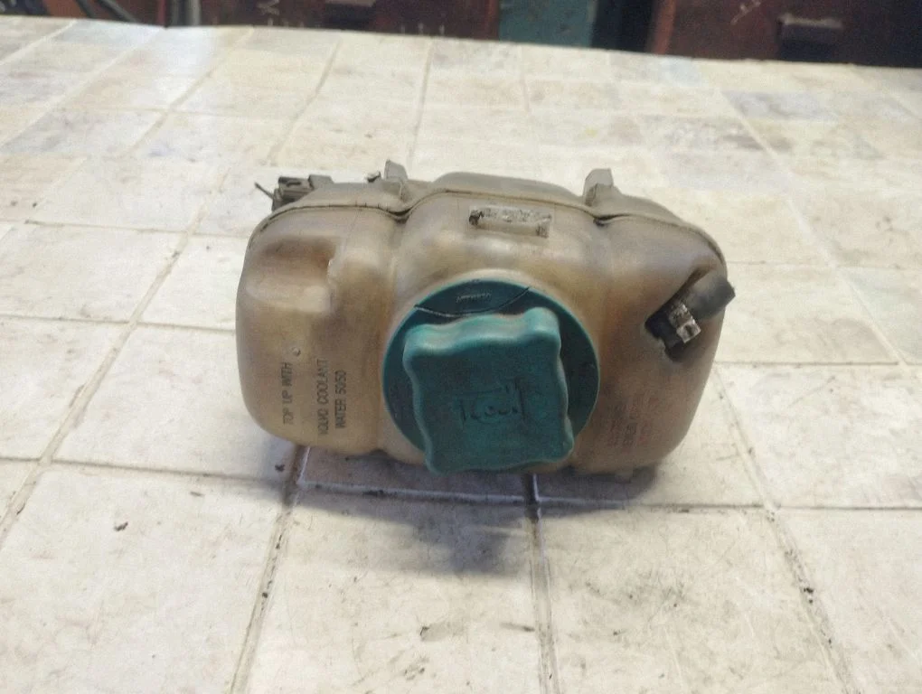 Coolant expansion tank/reservoir – Volvo S60 (2005-2010)