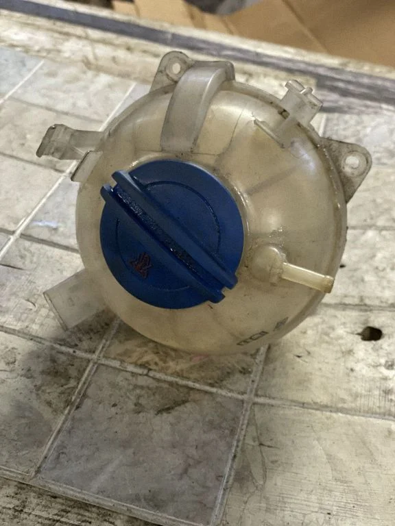 Coolant expansion tank/reservoir 1K0121407A