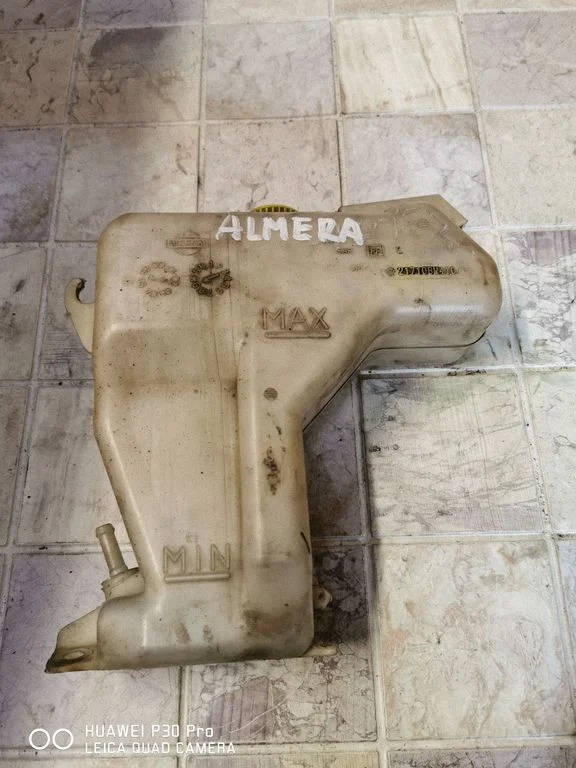 Jahutusvedeliku paisupaak – Nissan Almera N16 (2000-2010)