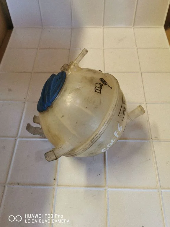 Coolant expansion tank/reservoir 1K0121407