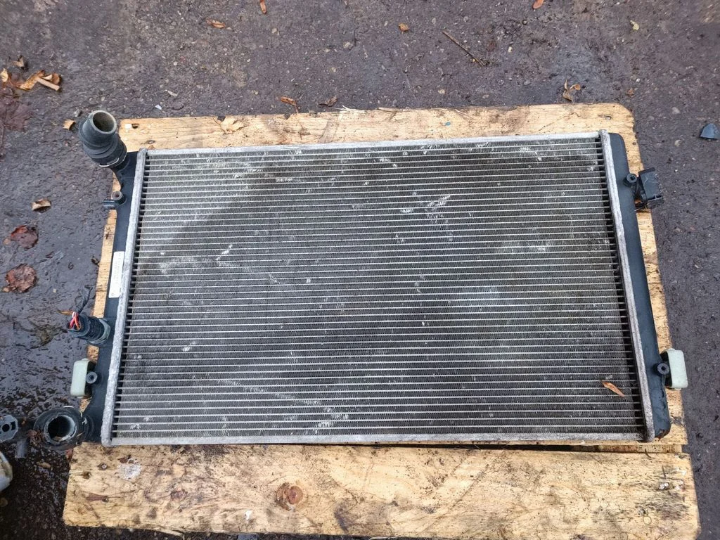Coolant radiator – Volkswagen Golf IV (1998-2005)