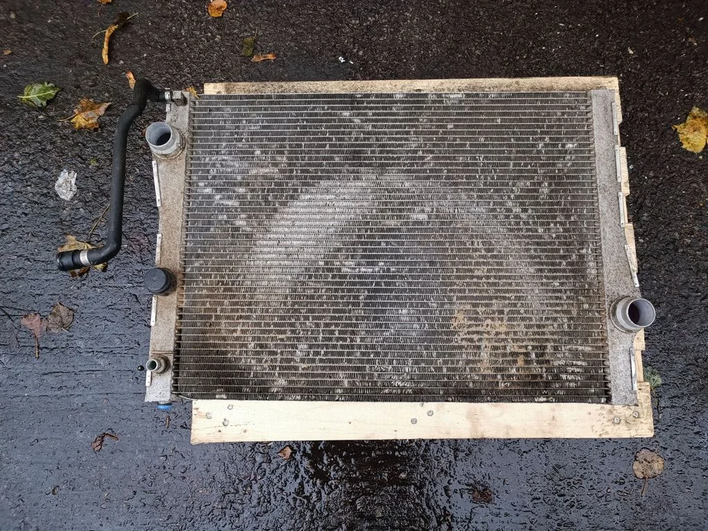Coolant radiator 17117533472