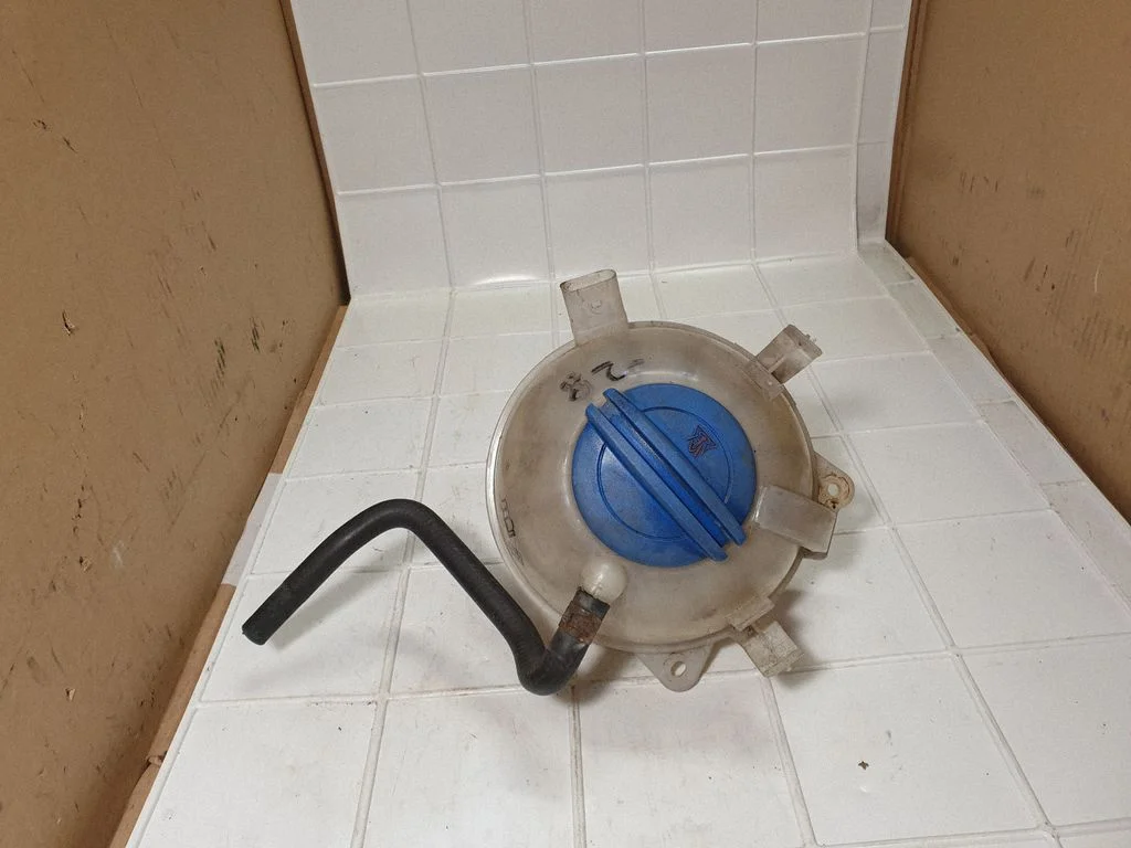 Coolant expansion tank/reservoir 1K0121407A