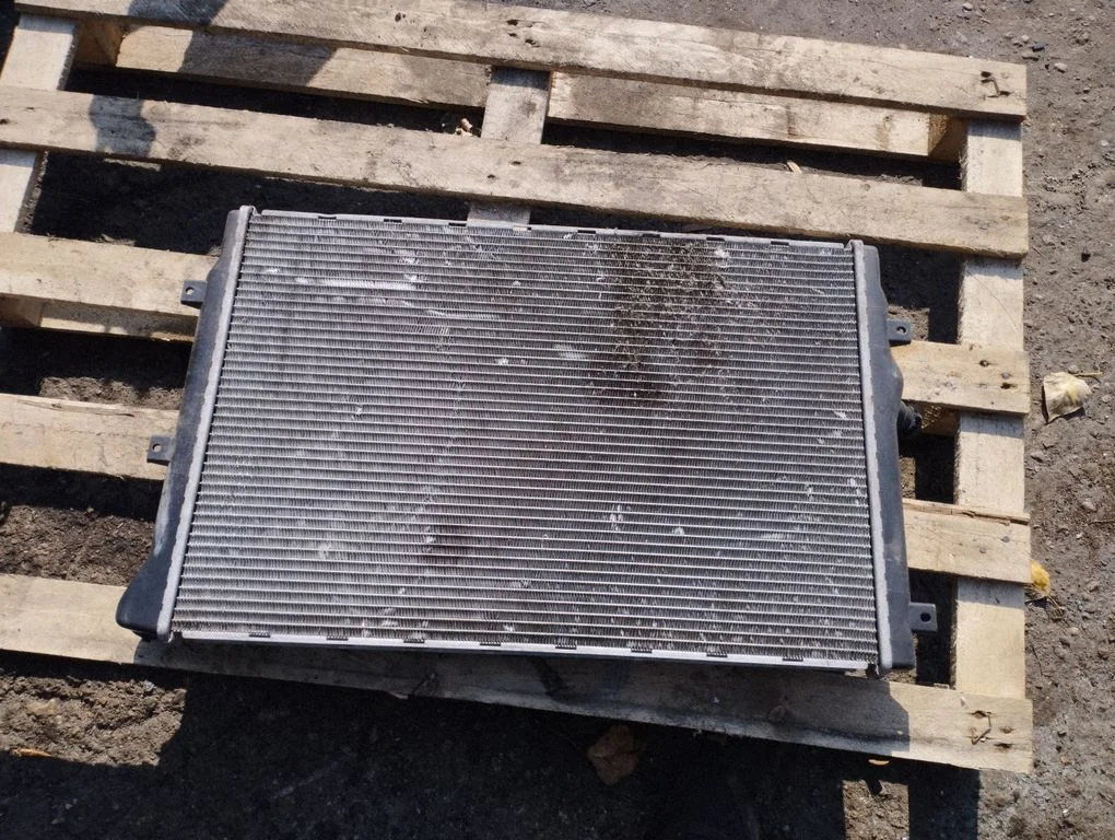 Dzesēšanas šķidruma radiators 8MK376774044