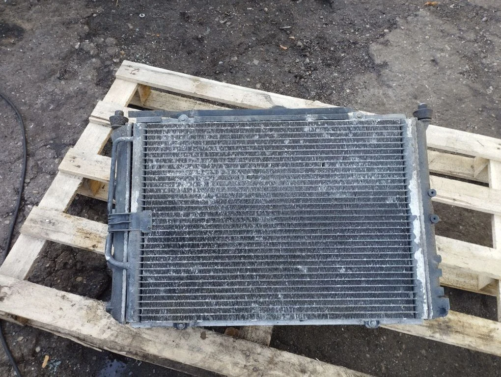 Jahutusvedeliku radiaator – Renault Scenic I (1996-2003)