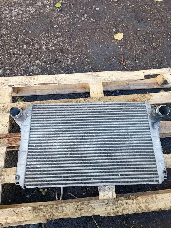 Intercooler radiator – Toyota Corolla Verso AR10 (2004-2009)