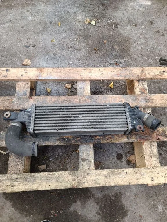 Vahejahuti radiaator – Nissan Navara D22 (1997-2004)