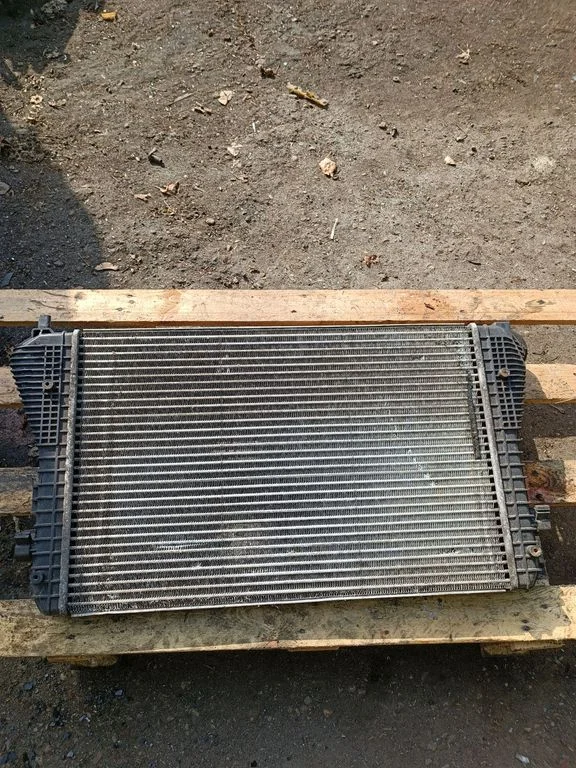 Starpdzesētāja (interkūlera) radiators 1K0145803E