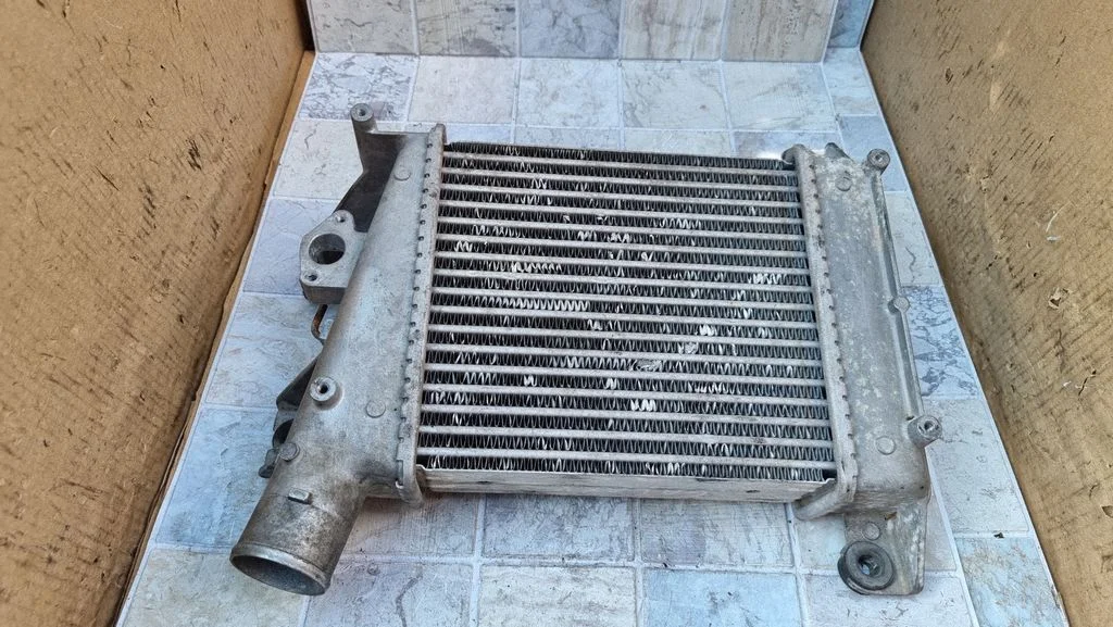 Vahejahuti radiaator – Ford Galaxy (2006-2015)