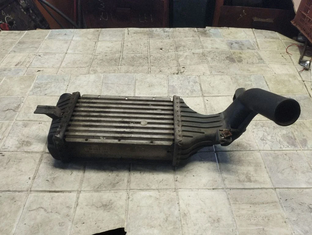 Vahejahuti radiaator 09129519DX