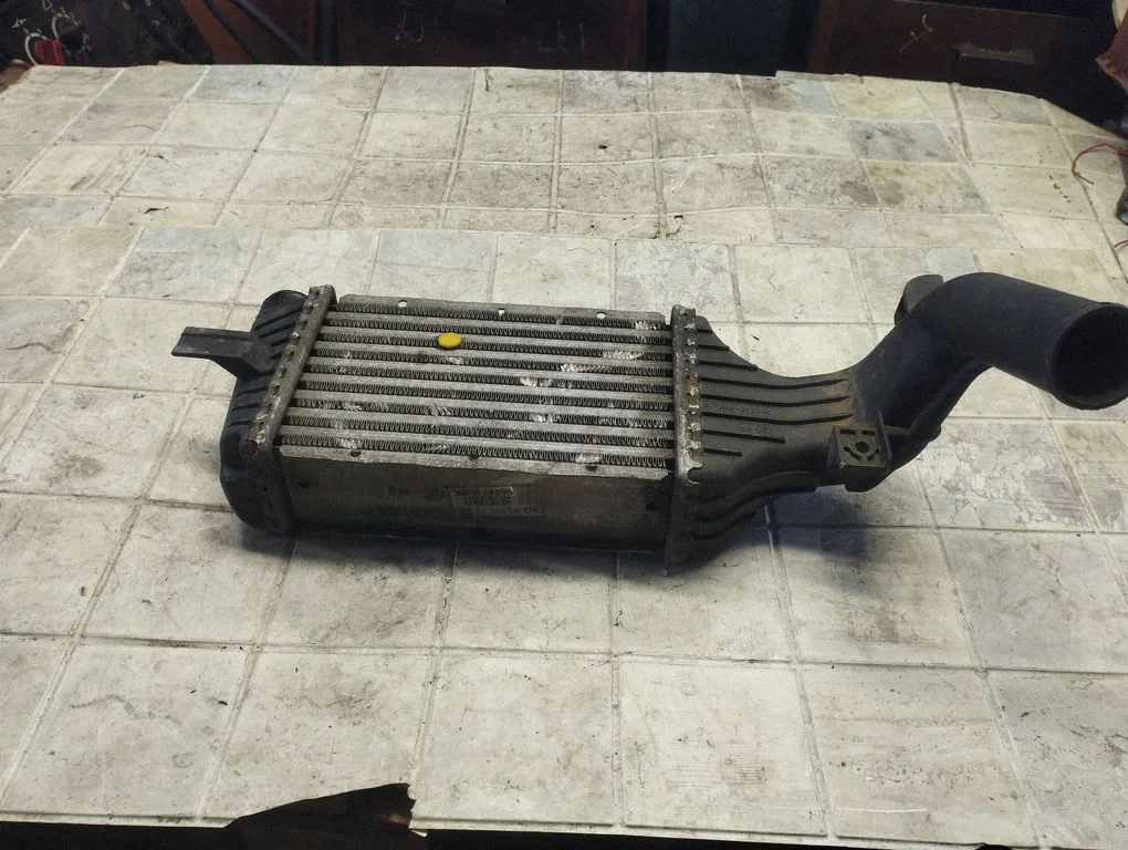 Vahejahuti radiaator 9129519DX