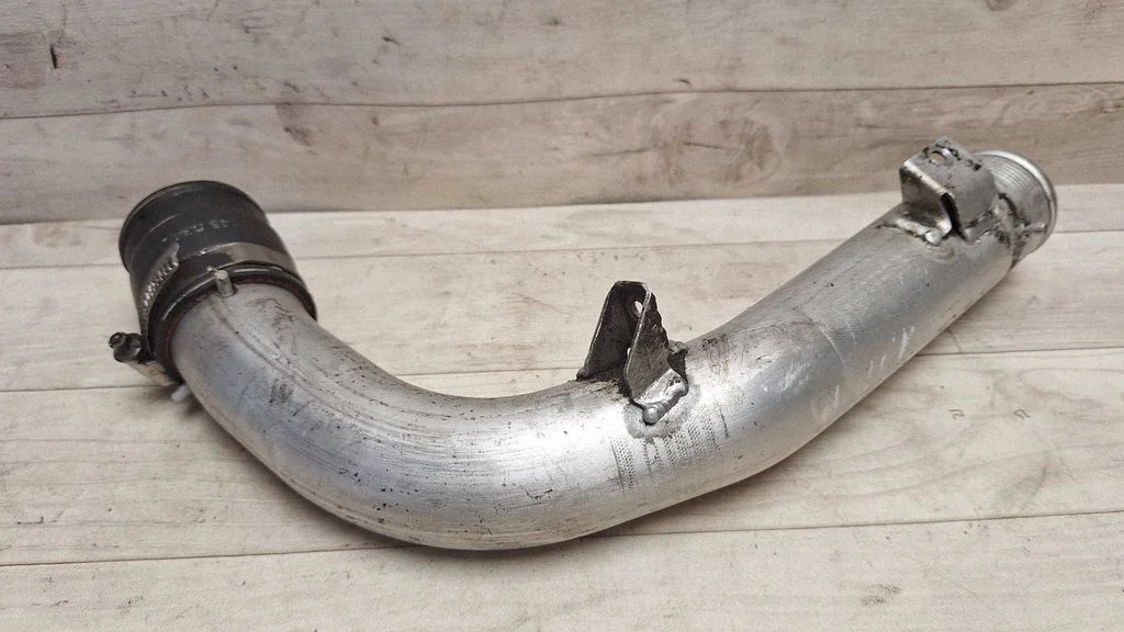 Intercooler hose/pipe 059145731AK