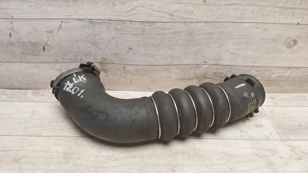 Intercooler hose/pipe 4F0145738F