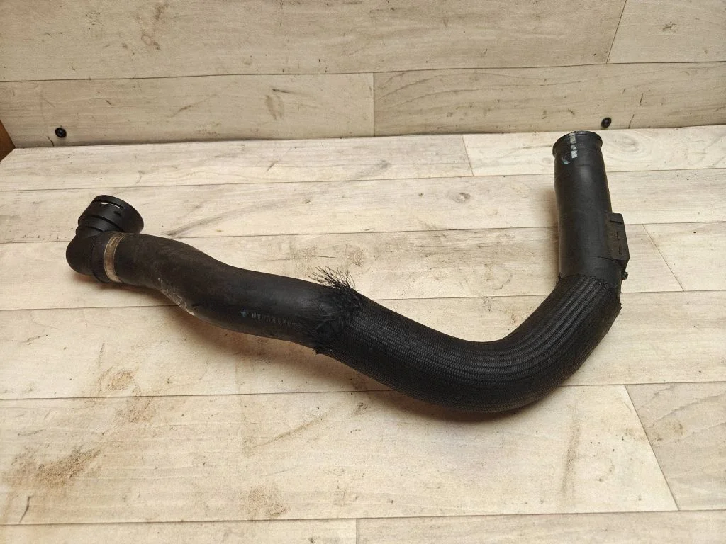 Intercooler hose/pipe