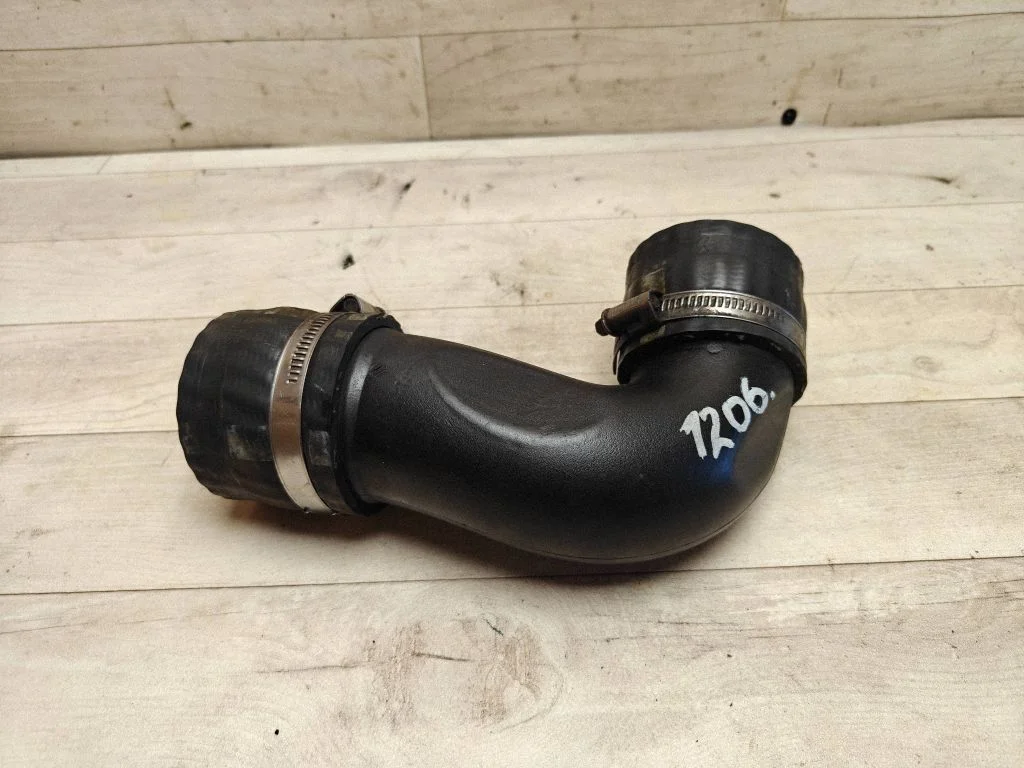 Wąż / rura intercoolera 30751920