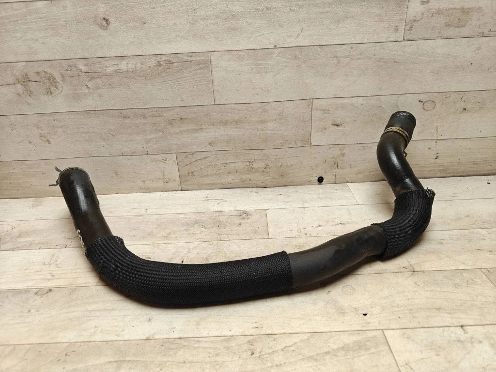 Intercooler hose/pipe