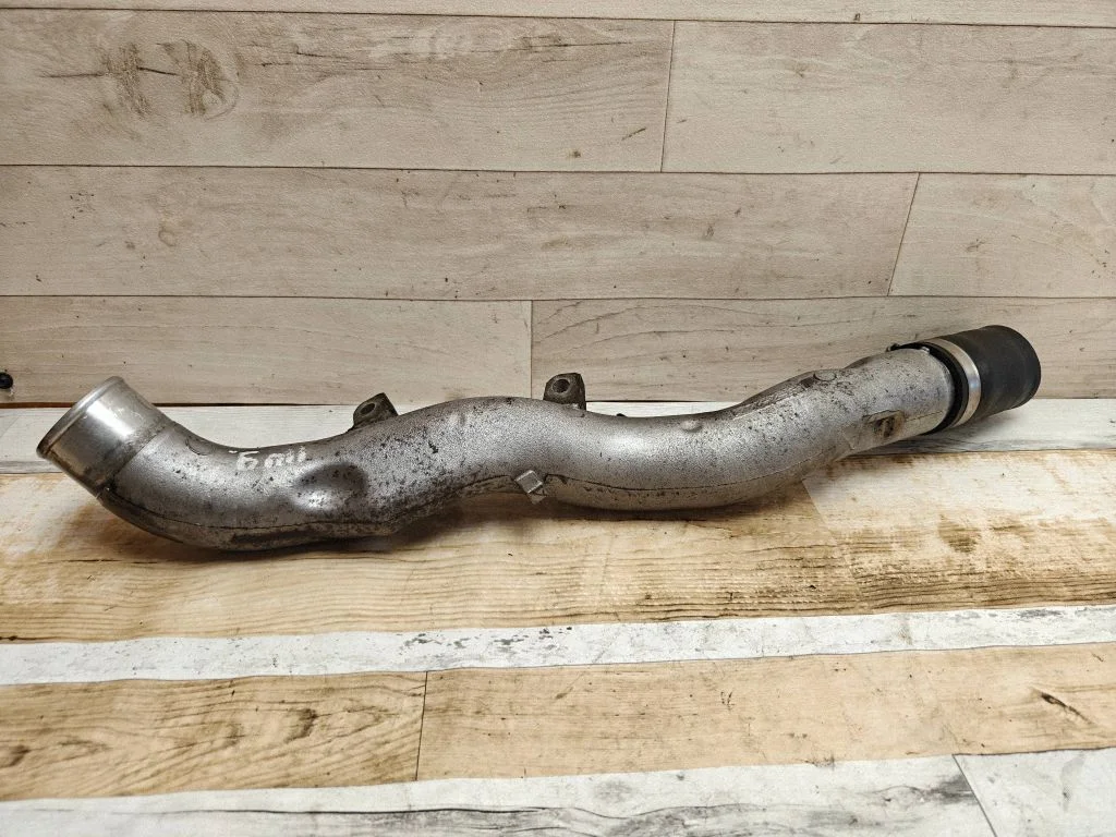 Vahejahuti voolik (-ud)/ toru (-d) – Toyota Auris 150 (2006-2012)