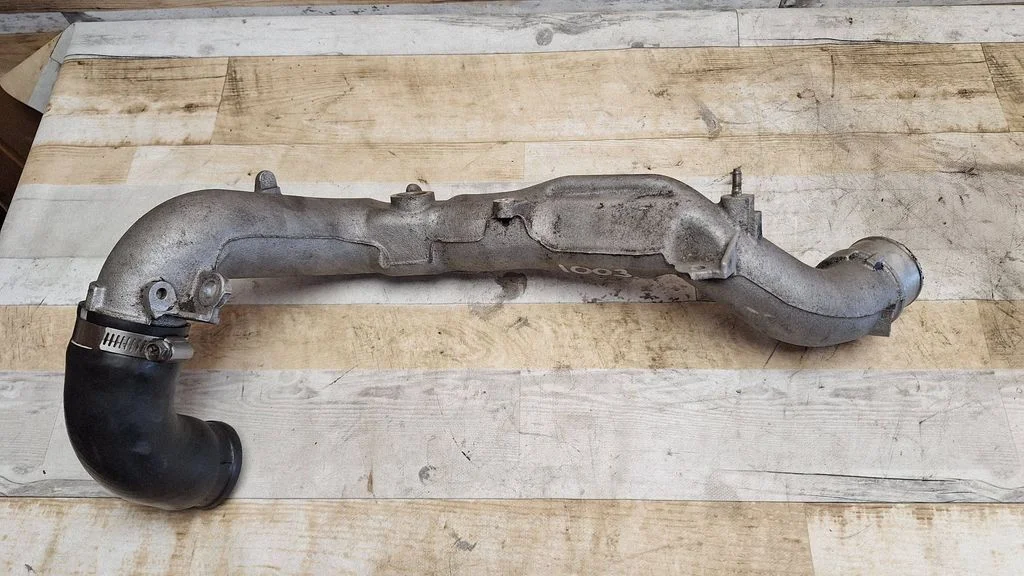 Intercooler hose/pipe