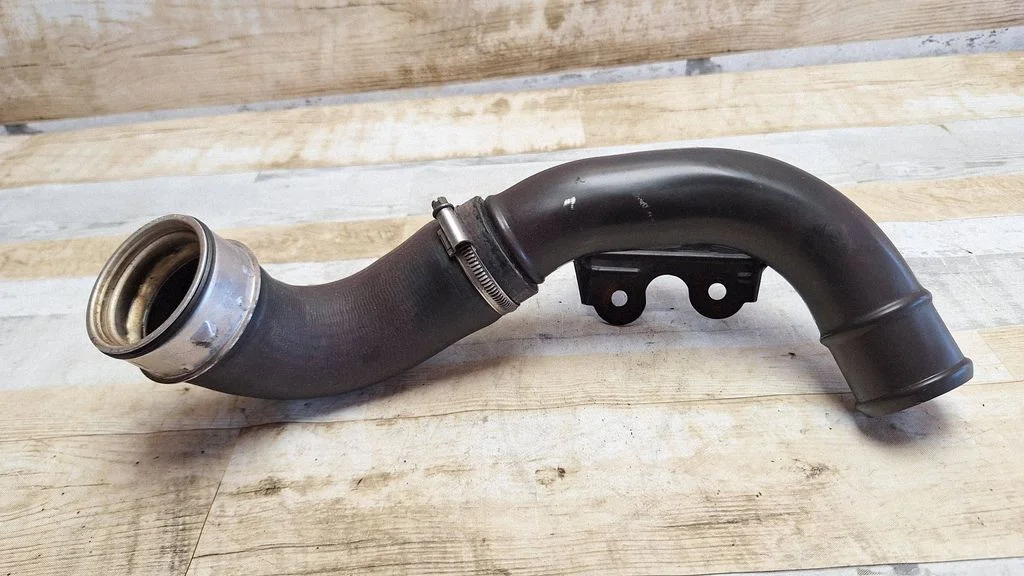 Intercooler hose/pipe A6390900229