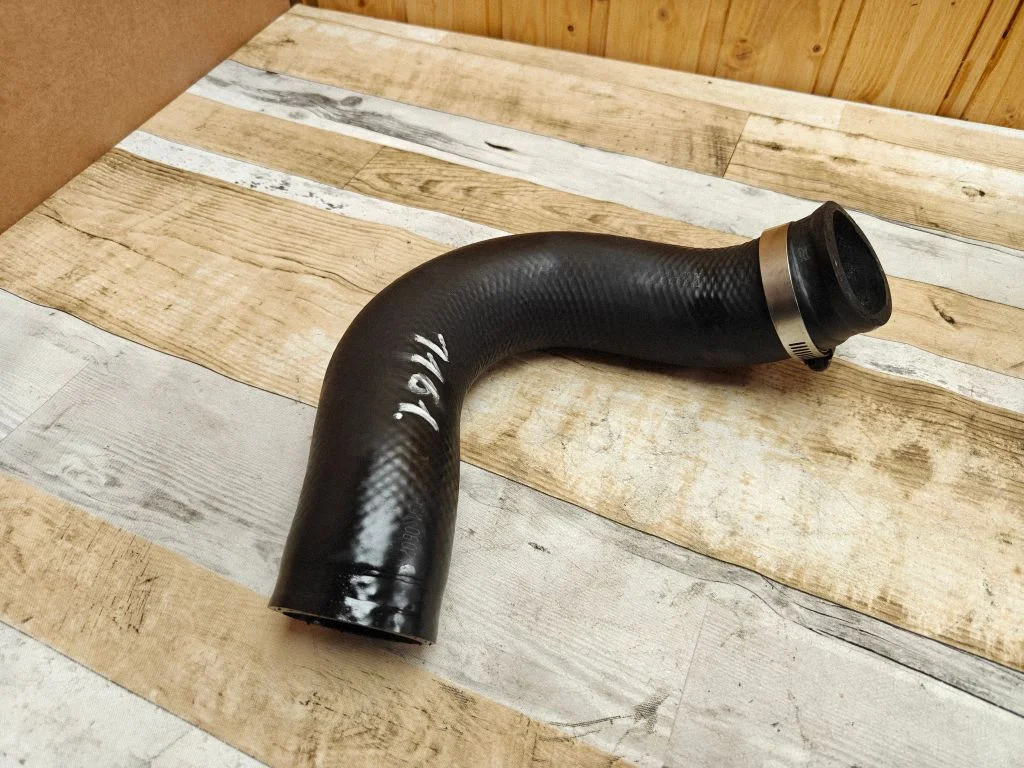 Intercooler hose/pipe