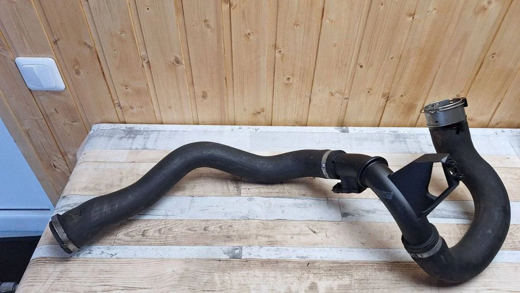 Intercooler hose/pipe 55568175