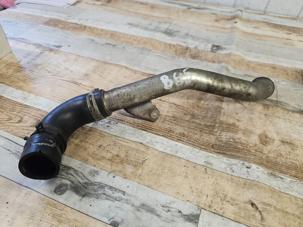 Intercooler hose/pipe