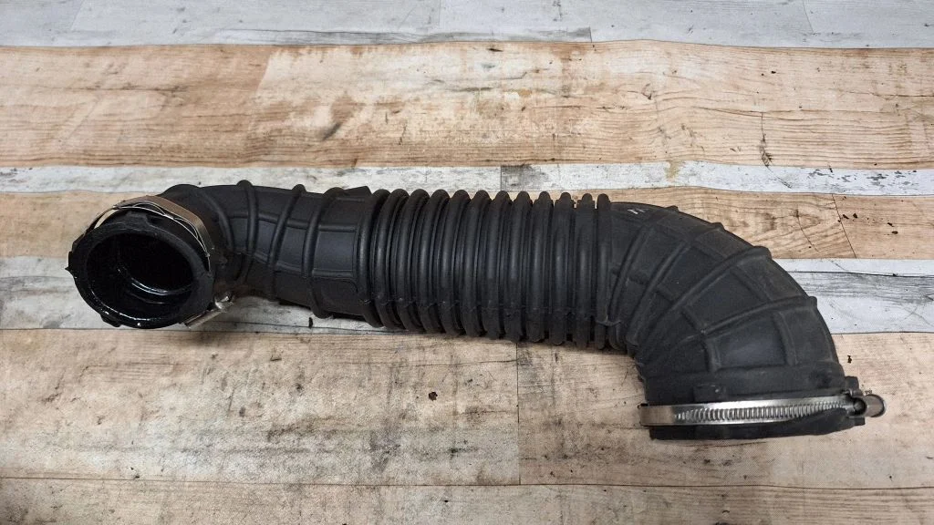 Intercooler hose/pipe 03G129629D