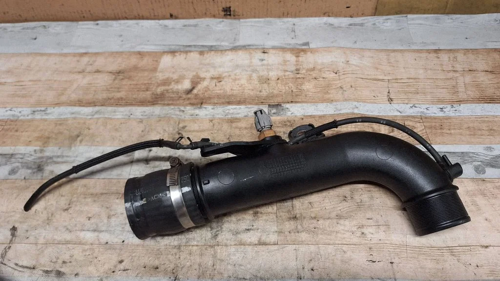 Intercooler hose/pipe 173620R011